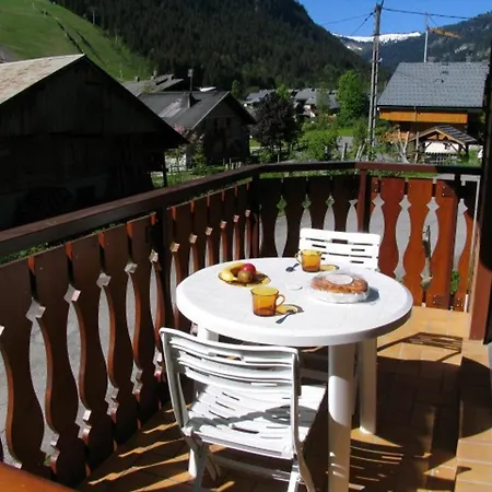 2 Pièces, 5 Personnes, Balcon, Parking - Fr-1-676-159 *